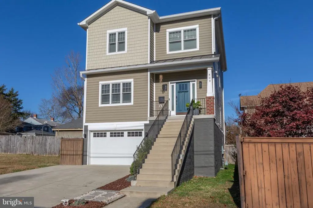 409 Dunmore St, FREDERICKSBURG