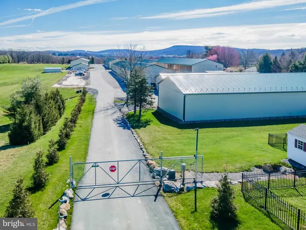 165 Chestnut Grove Rd #d4, DILLSBURG