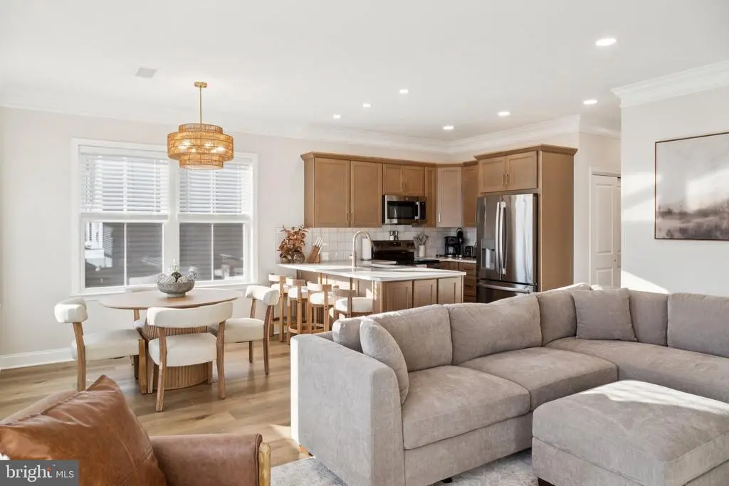 40 Evergreen Ln, Phoenixville