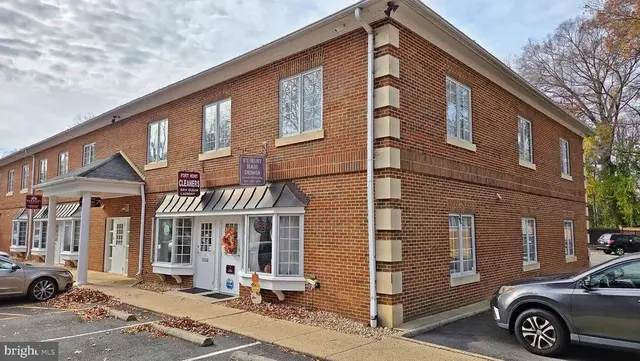 1900 Elkin St #1, Alexandria