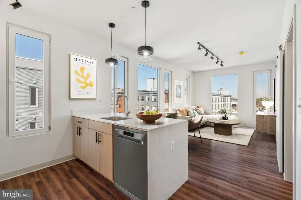 4240 Chestnut St #308, Philadelphia