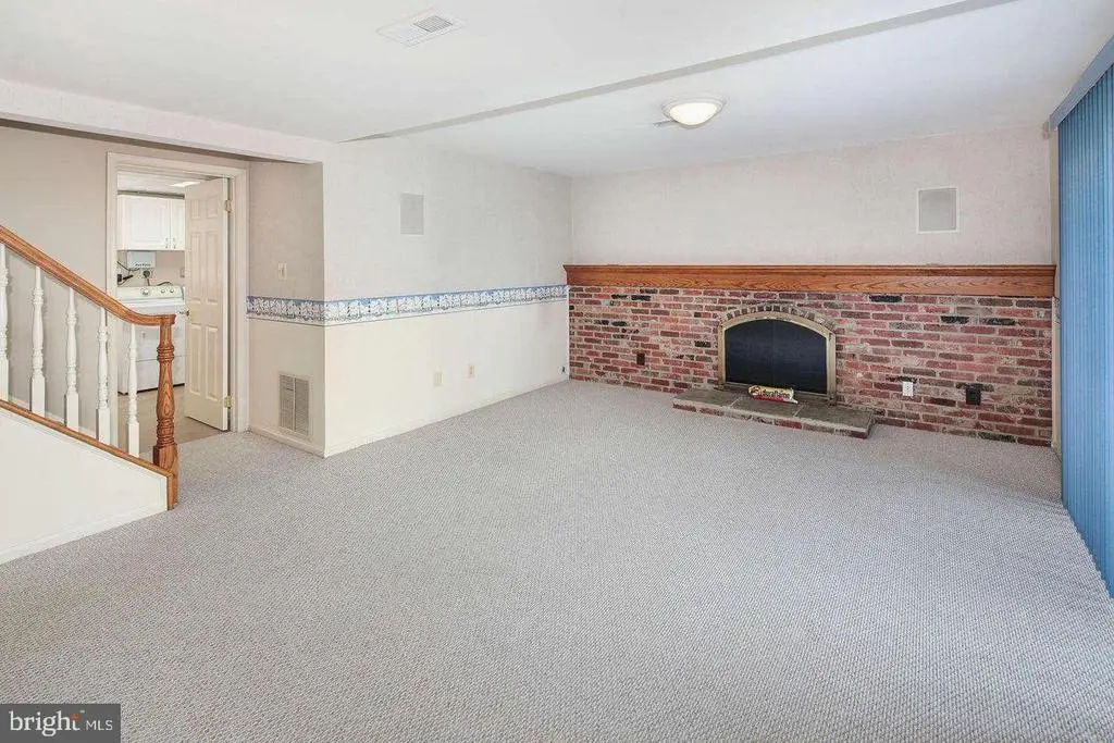 3141 Ironhorse Dr, Woodbridge