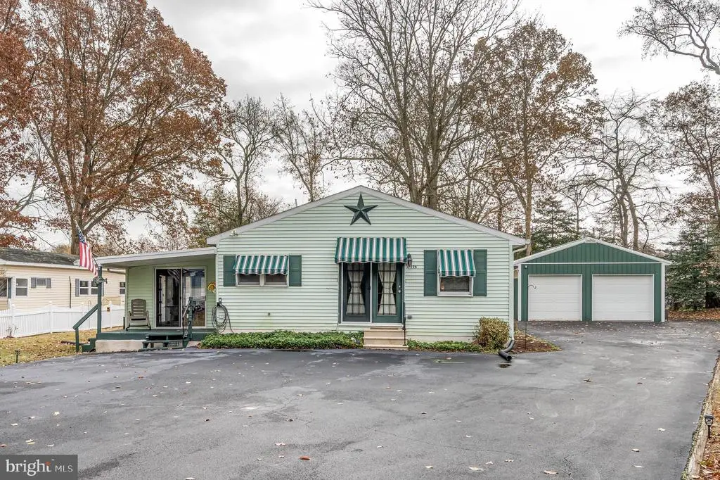 37526 Oak St, Ocean View