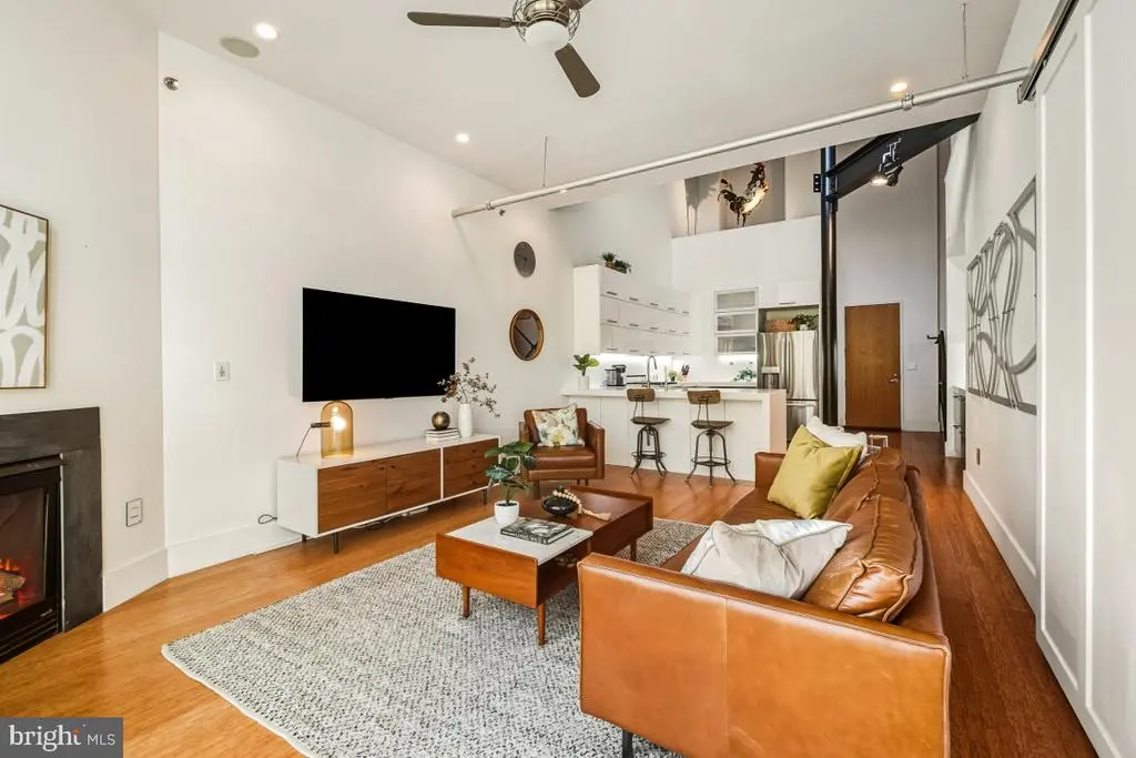 Photo of Listing #DCDC2232292