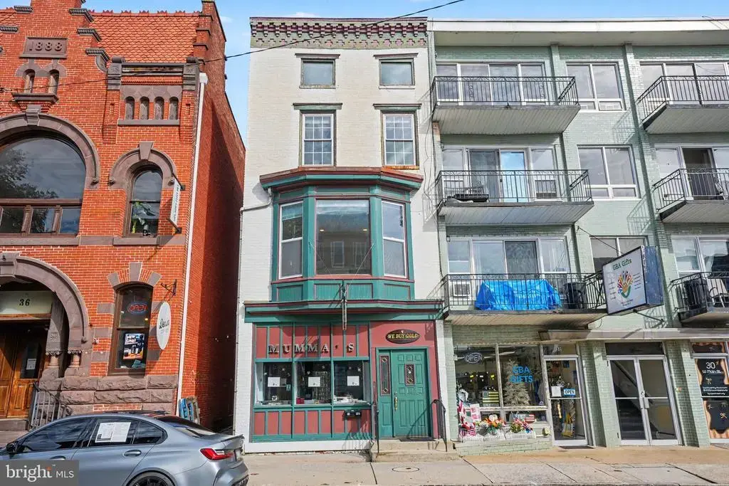 34 W Main St, MECHANICSBURG