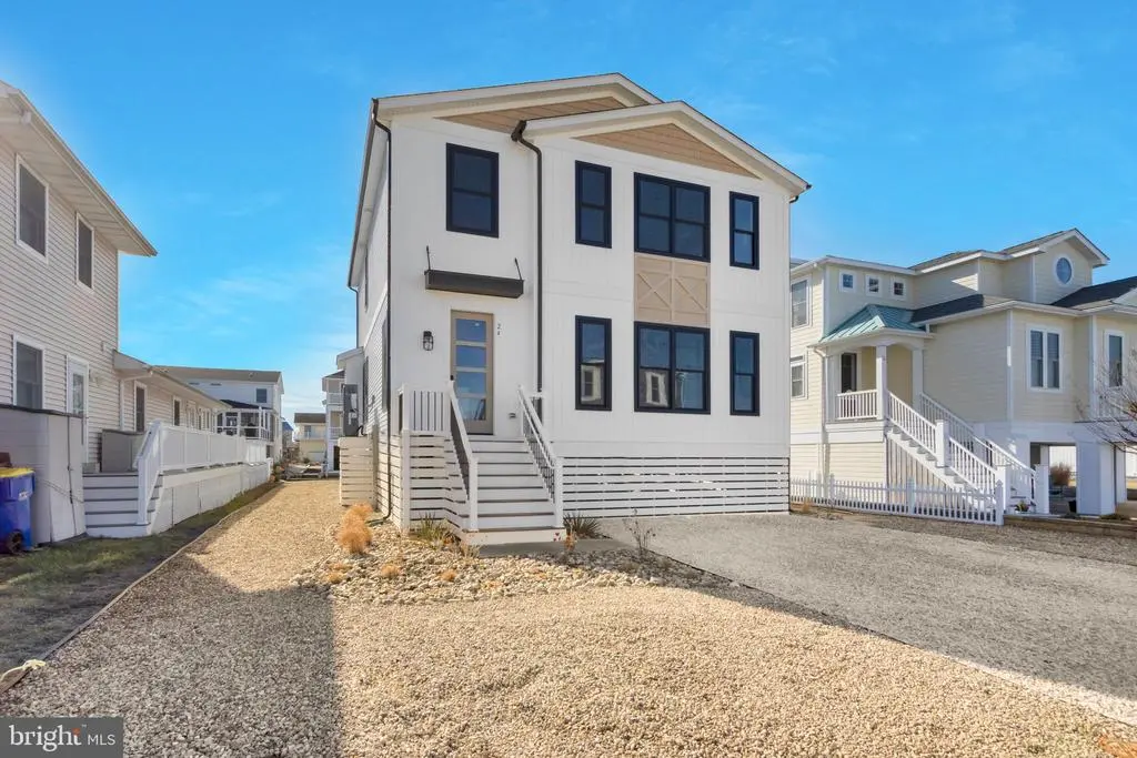24 W Atlantic St, FENWICK ISLAND