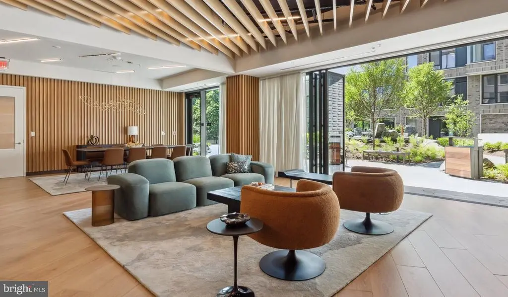 10511 Strathmore Hall St #2b-3a-204, North Bethesda