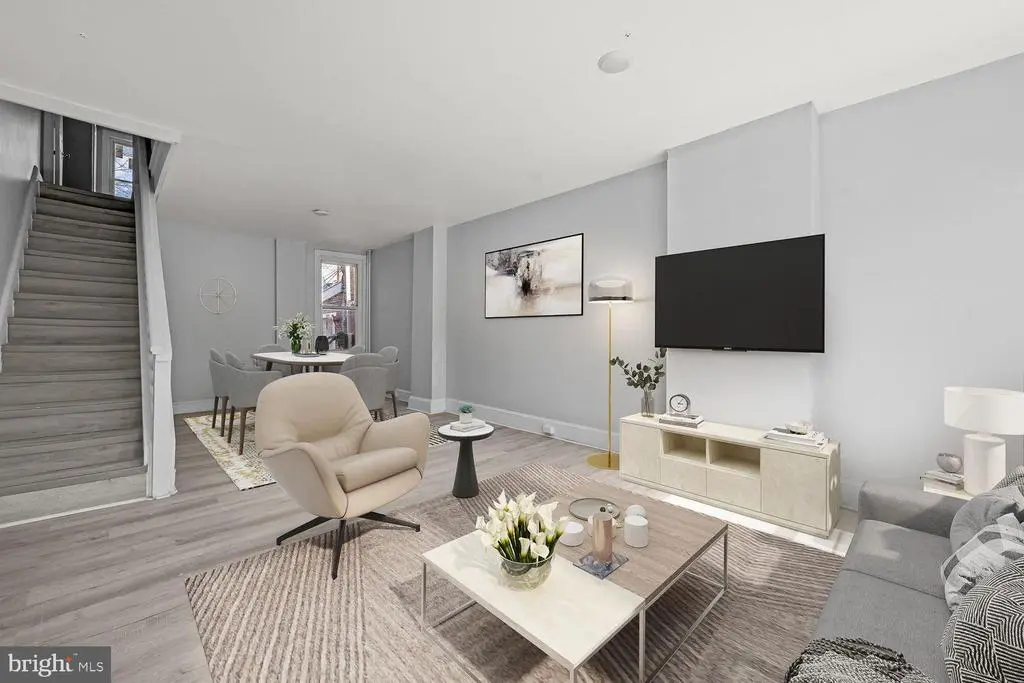 1017 W 7th St, Wilmington