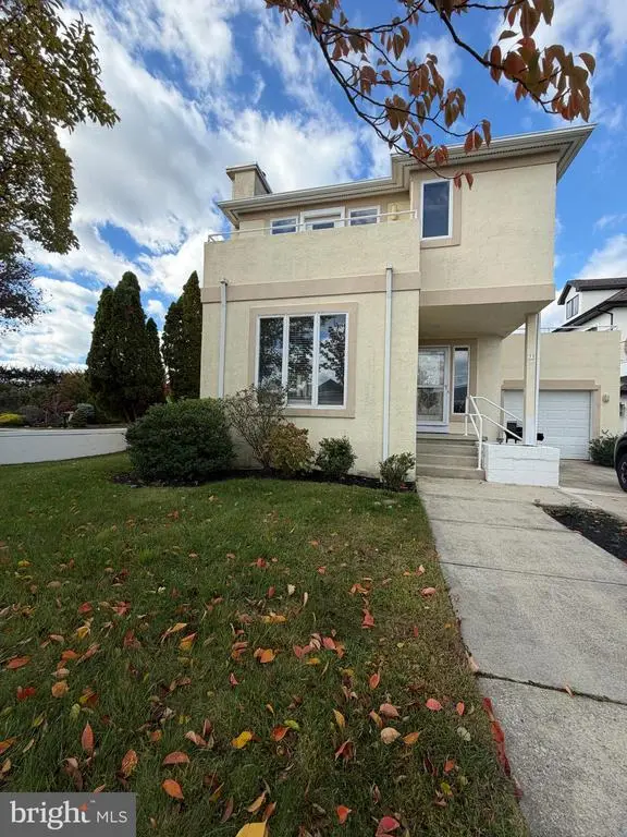 33 Seaside Ct, Margate City