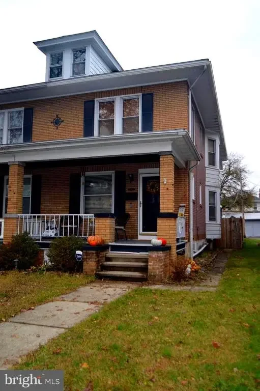 137 E Elm St, Reading