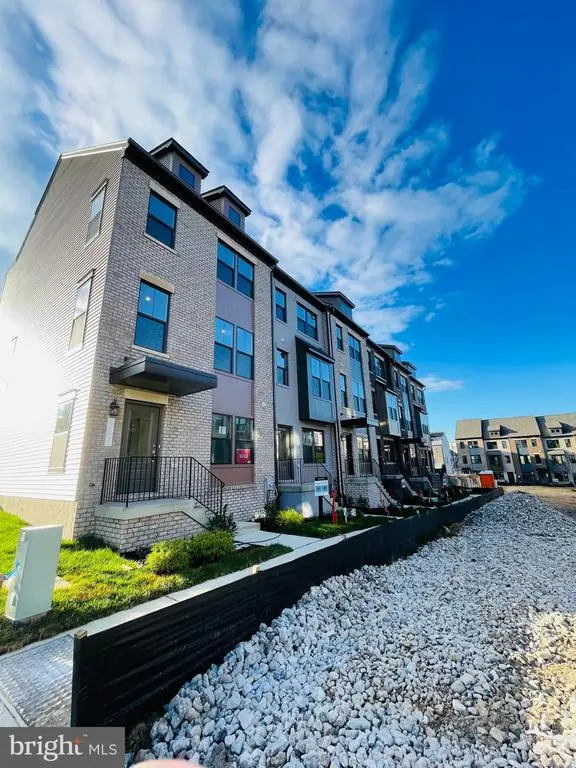 3422 Chester Aly, Hyattsville