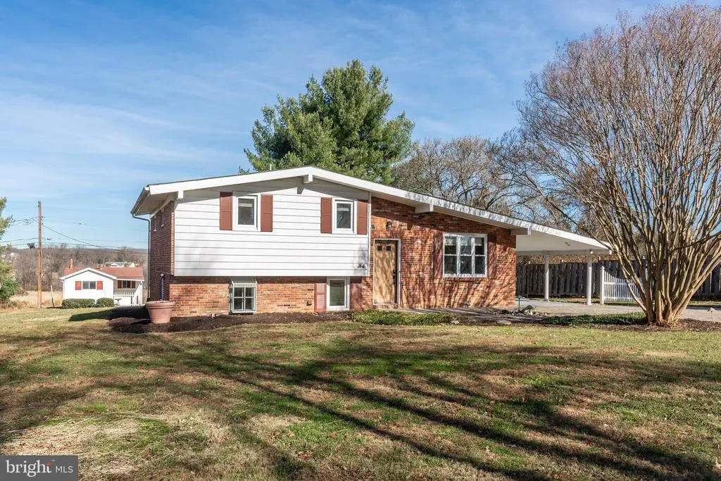 6210 Rolling View Dr, Eldersburg