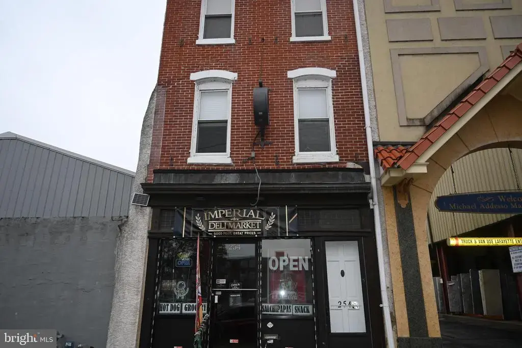 254 E Main St, NORRISTOWN