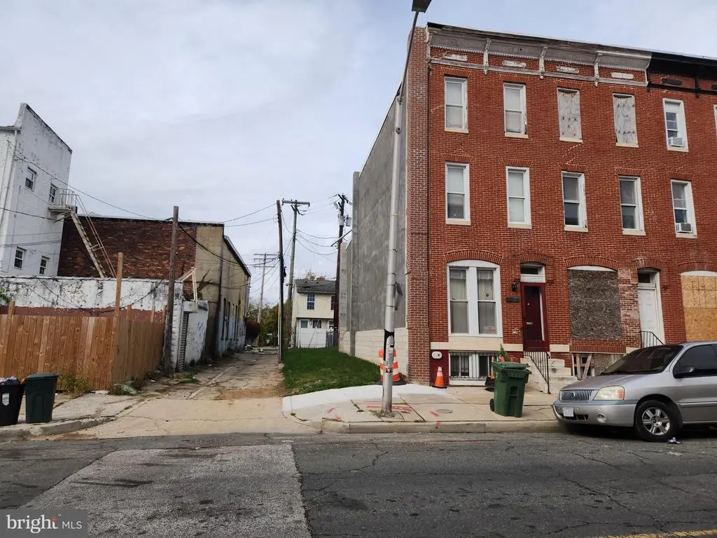 1306 N Carey St, Baltimore