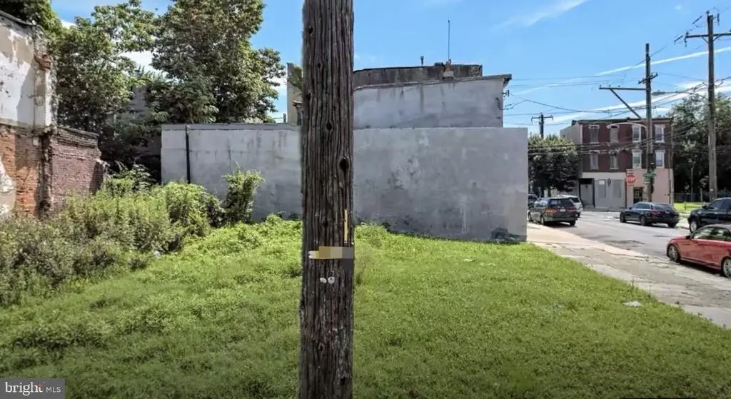 805 N Brooklyn St, Philadelphia