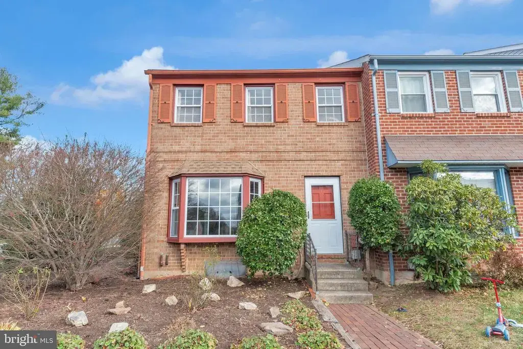 1 Gatehouse Ln, DOYLESTOWN
