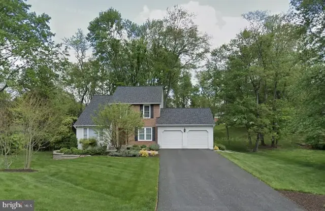 10090 Carillon Dr, Ellicott City