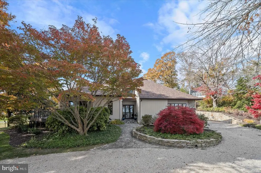 668 Broadwater Way, Gibson Island