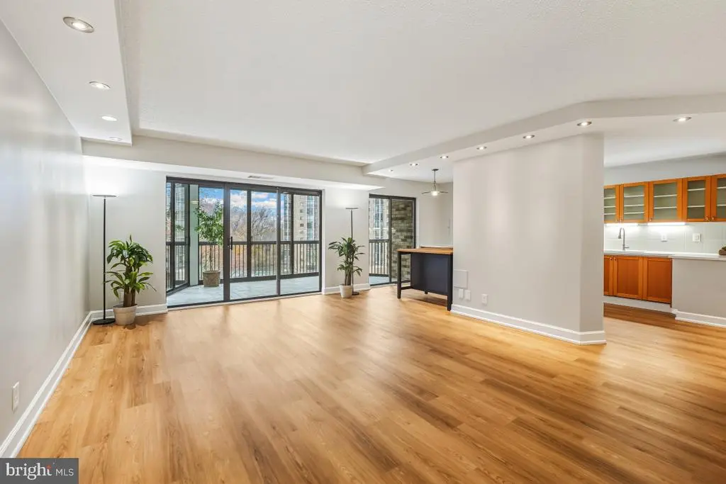 5904 Mount Eagle Dr #601, ALEXANDRIA