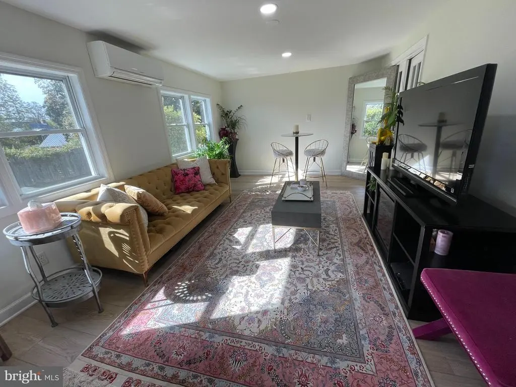 304 Anderson Ave, Rockville