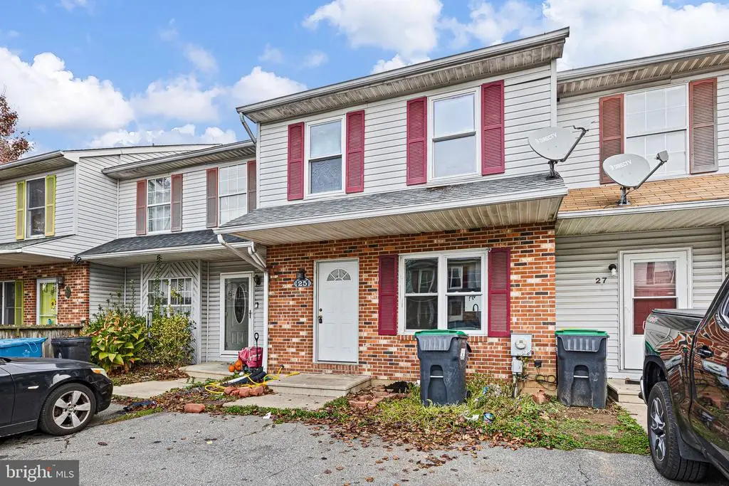 25 W Perpen Ct, Newark