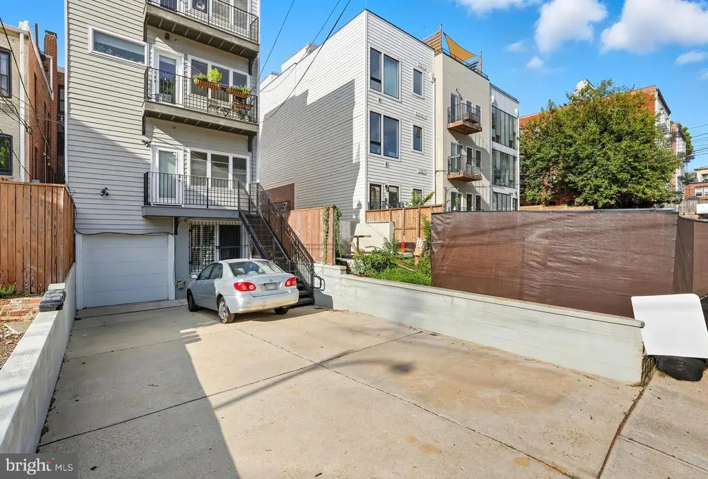 Photo of Listing #DCDC2232610