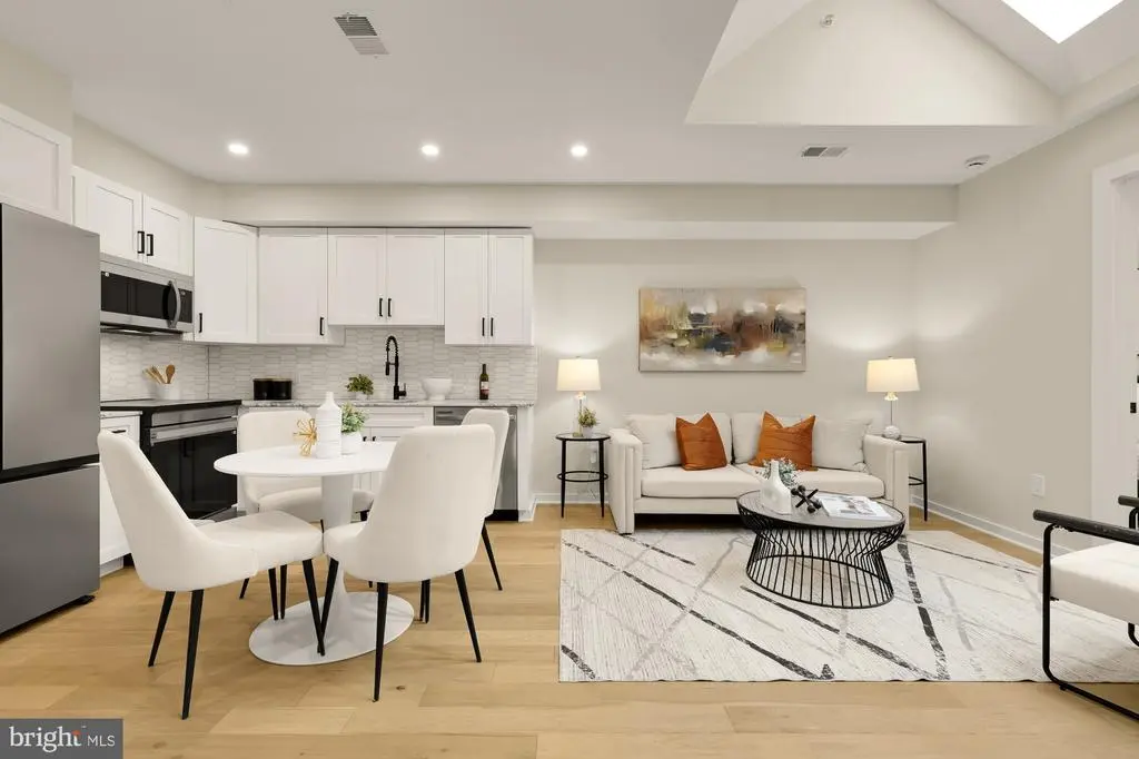 2606 41st St Nw #five, WASHINGTON