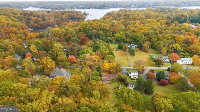 341 Dubois Rd, Annapolis