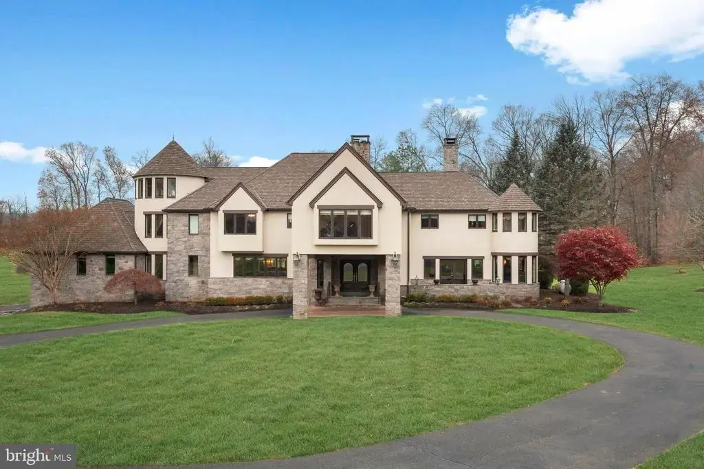 509 Wheatfield Ln, NEWTOWN