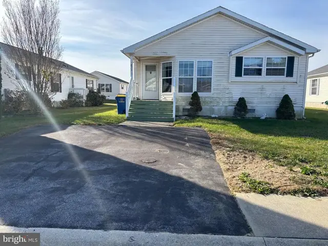 825 Stella St #117, Smyrna
