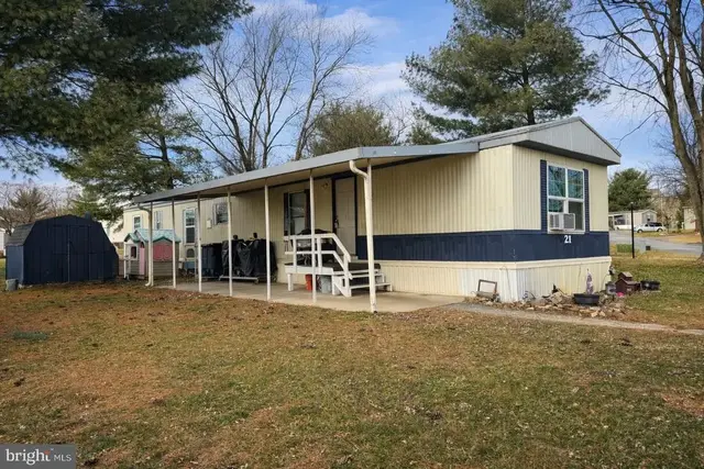 21 Willow Tree Ln, Dover