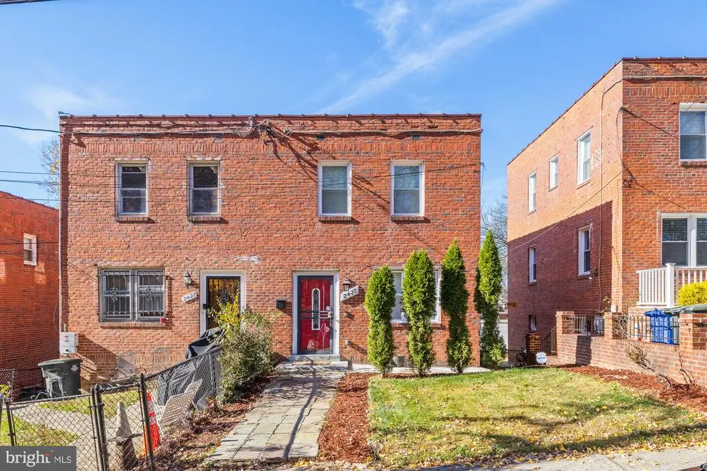 2421 18th Pl Se, WASHINGTON