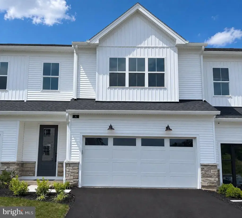 4 Oakwood Ln #60, SELLERSVILLE