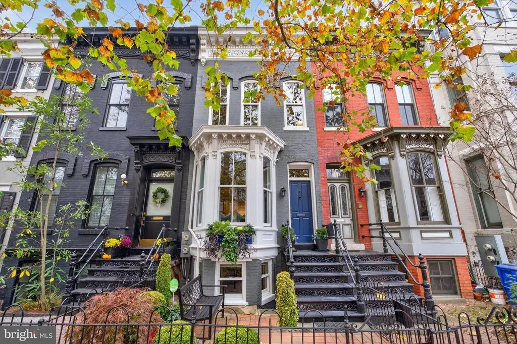 114 4th St Ne, Washington