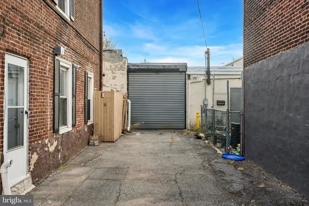 3605 Salmon St, PHILADELPHIA