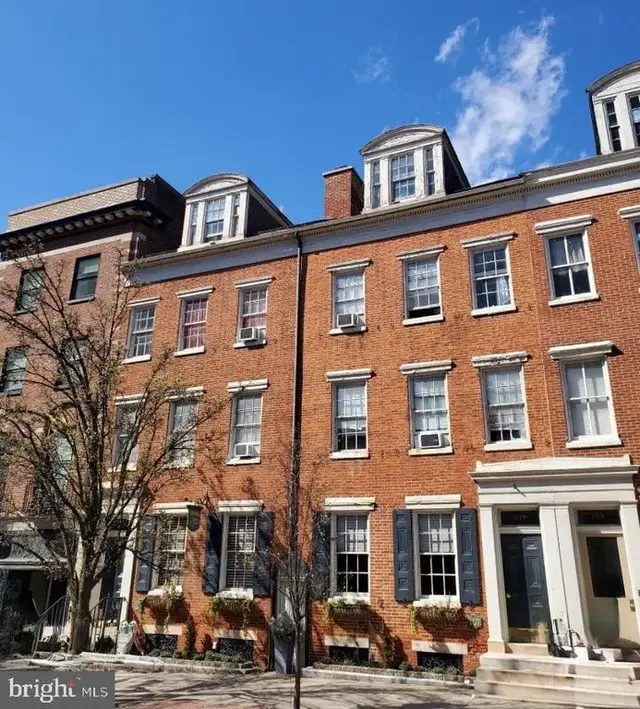 107 E Market St #2nd Floor, Front, York