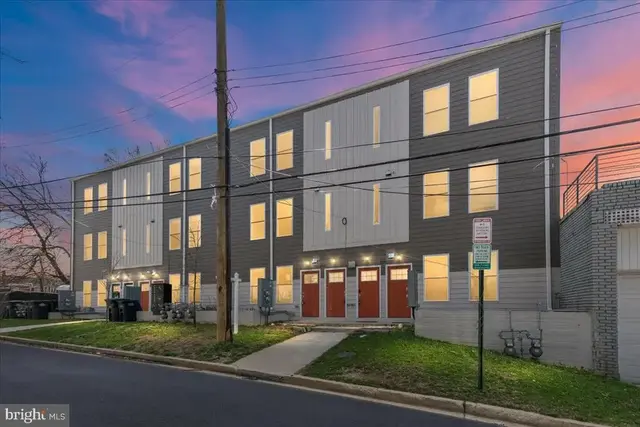 2503 Burns St Se, Washington