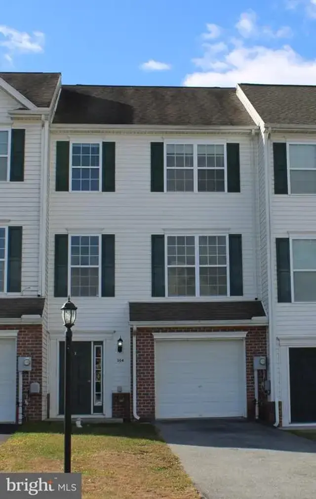 304 Cape Climb, York