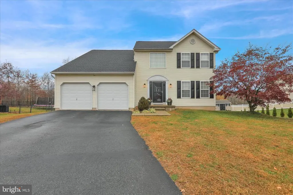 910 Clover Ln, GILBERTSVILLE