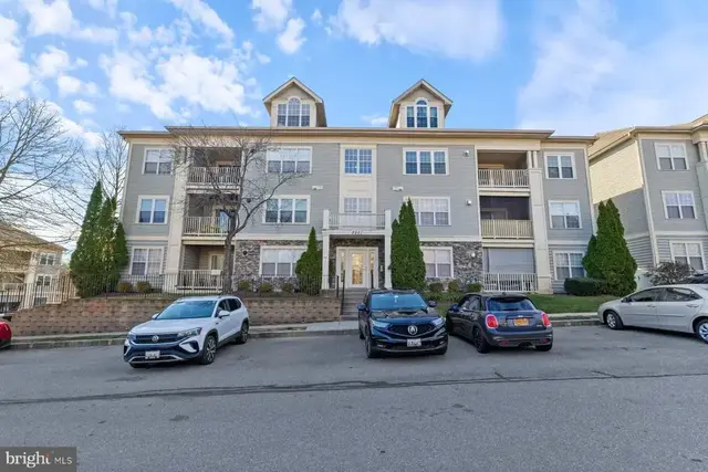 8901 Stone Creek Pl #t-3, Pikesville