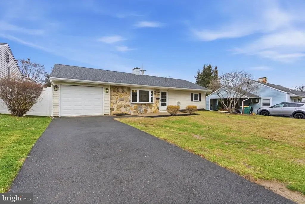 831 Trenton Rd, FAIRLESS HILLS