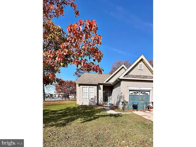 101 Trafalgar Dr, Dover