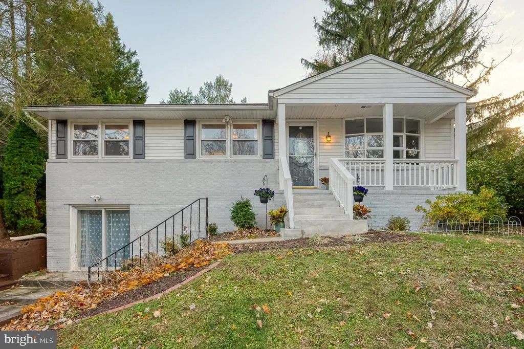 1013 Trickling Brook Rd, Cockeysville