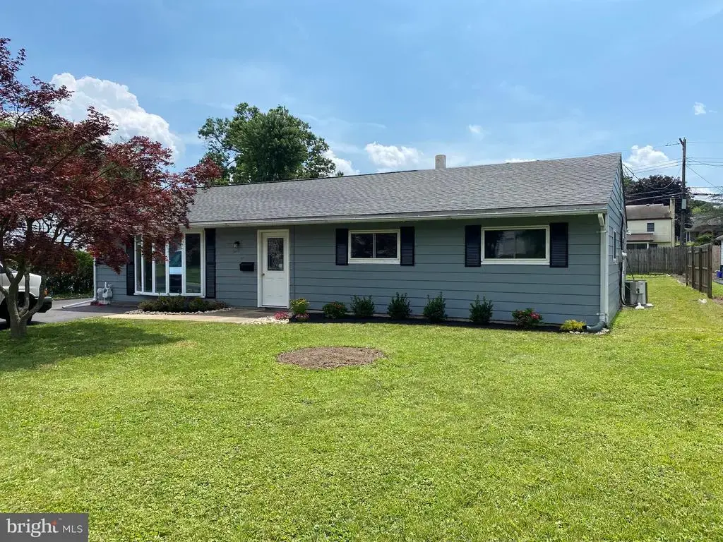 932 Rozel Ave, SOUTHAMPTON