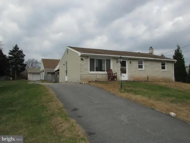 270 Rosedale Dr, Manchester