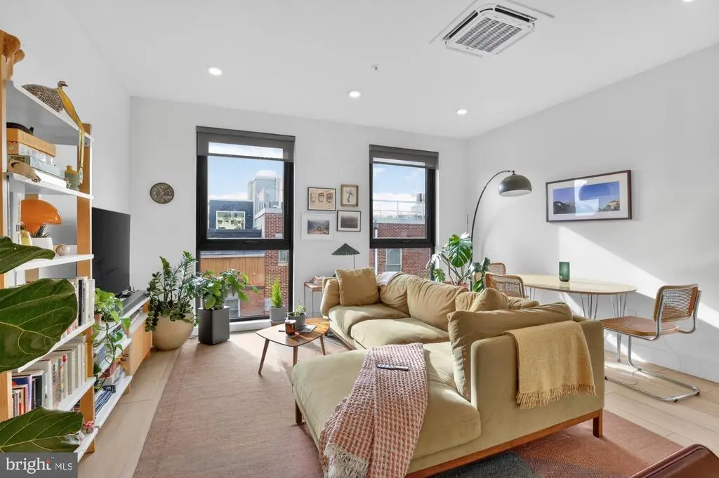 2007 Cambridge St #9, Philadelphia