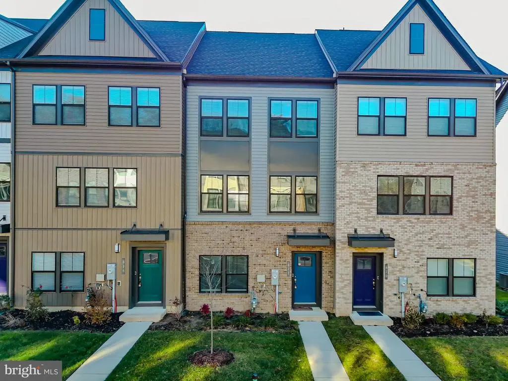 822 Teacher Mitchell Rd, Glen Burnie