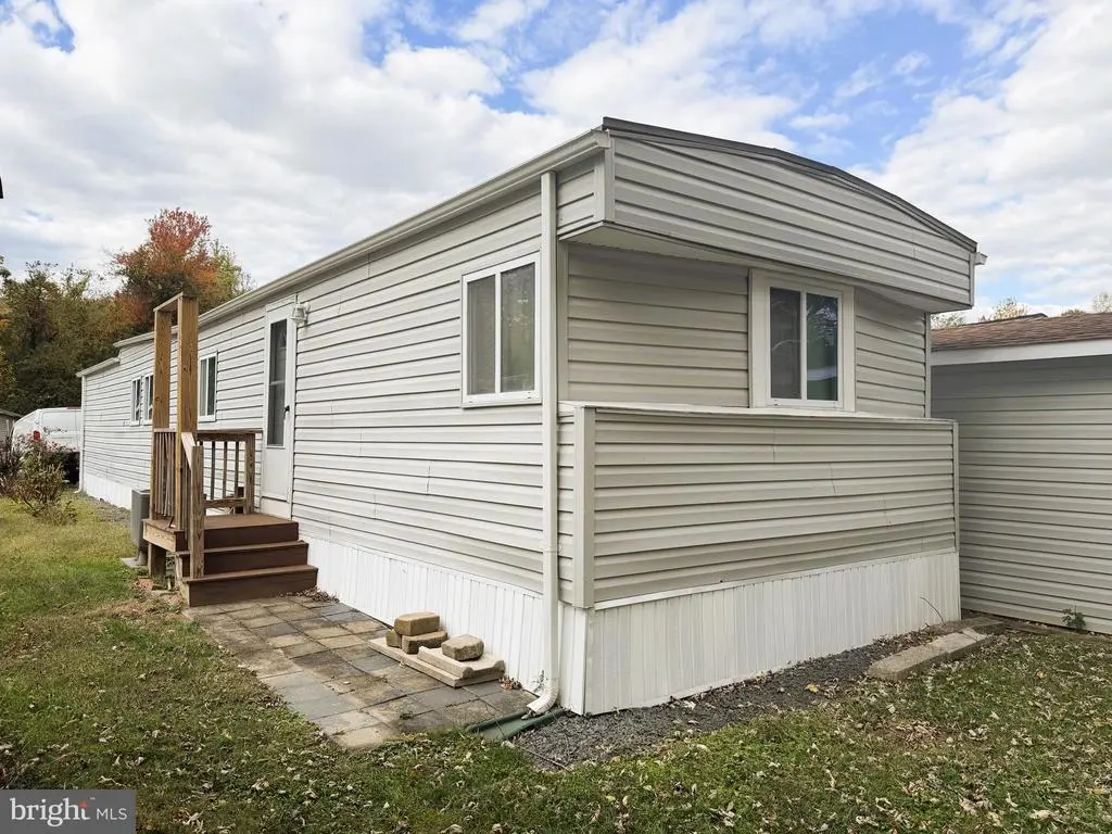 31 Courage Ln, STAFFORD