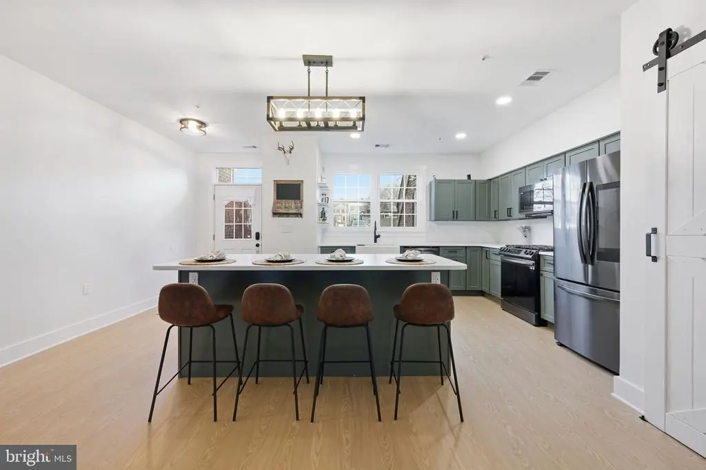 2408 Wentworth Dr, Crofton