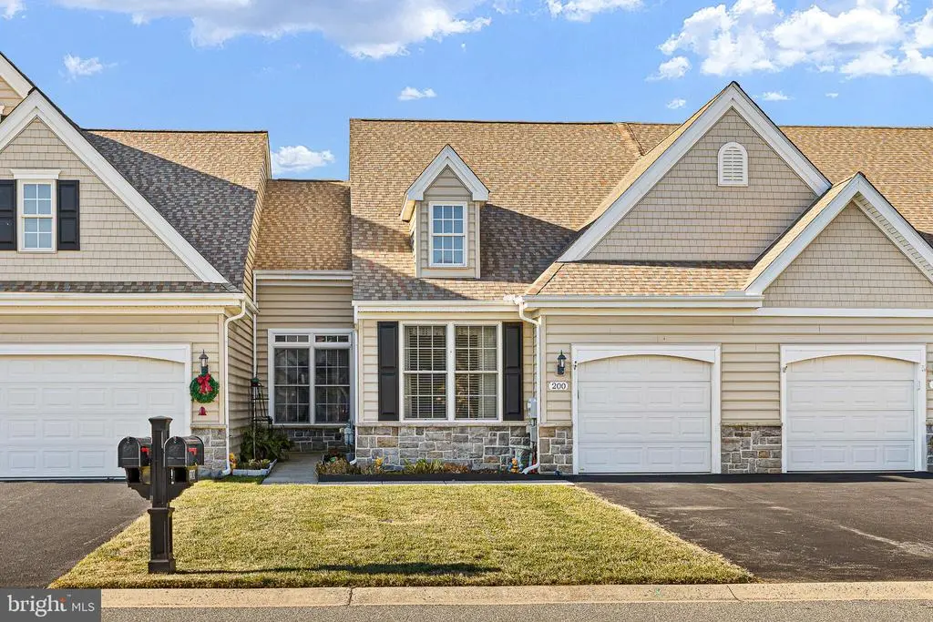 200 Spring Meadow Dr, SMYRNA